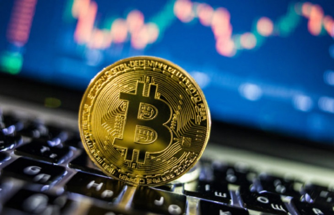 Giá mỗi Bitcoin vượt 62.000 USD