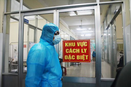 NÓNG: Khẩn trương truy tìm 3 người nước ngoài nhập cảnh trái phép, trốn khỏi khu cách lys