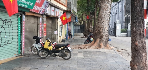 Hà Nội yêu cầu tạm dừng các hoạt động không thiết yếu để phòng chống dịch Covid-19