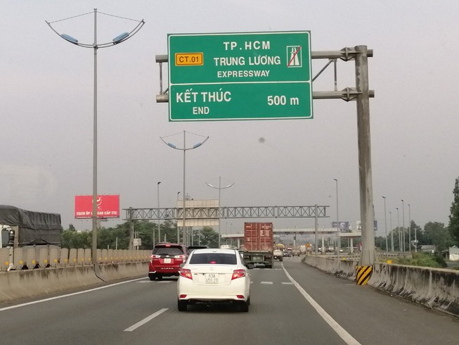 Đề xuất thu phí sử dụng đường cao tốc Tp.HCM - Trung Lương, Nội Bài - Nhật Tân
