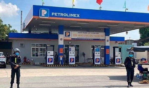 Bắt thêm 1 chủ cây xăng liên quan vụ buôn lậu xăng giả ở Đồng Nai