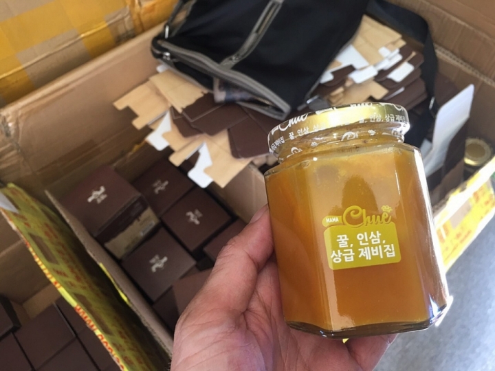 TPHCM: Tạm giữ số lượng lớn mỹ phẩm không hóa đơn, chứng từ