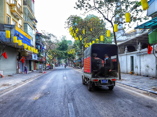 Hà Nội: Từ 12h ngày 25/5, chỉ cho phép cơ sở dịch vụ ăn uống bán mang về