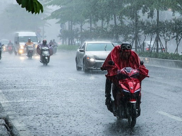 Dự báo thời tiết 3/6: Hà Nội tiếp tục nắng nóng gay gắt trước khi đón mưa dông