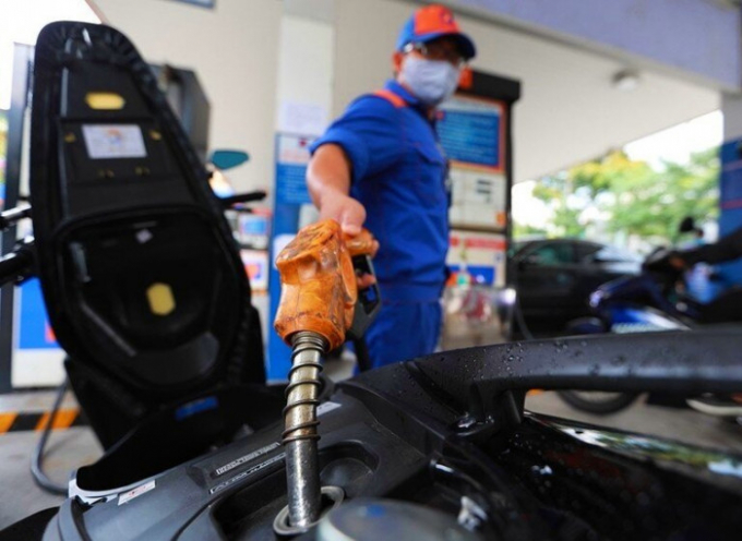 Giá xăng dầu lại đồng loạt tăng cao