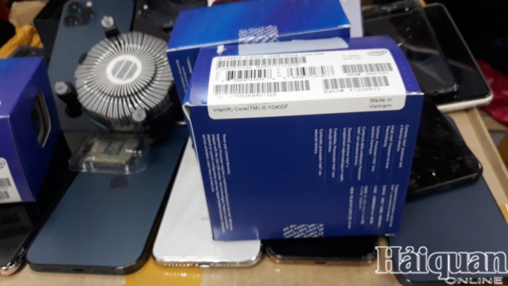 Bắt giữ hơn 130 smartphone có dấu hiệu 'nhập cảnh trái phép' từ Hàn Quốc