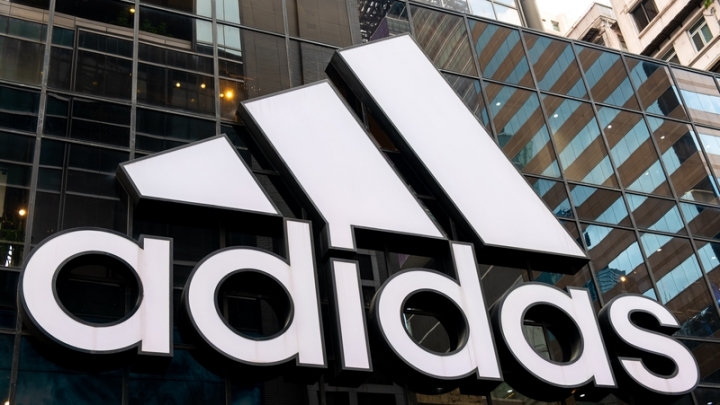 Đạo nhái logo 3 sọc, Thom Browne bị Adidas đưa đơn kiện