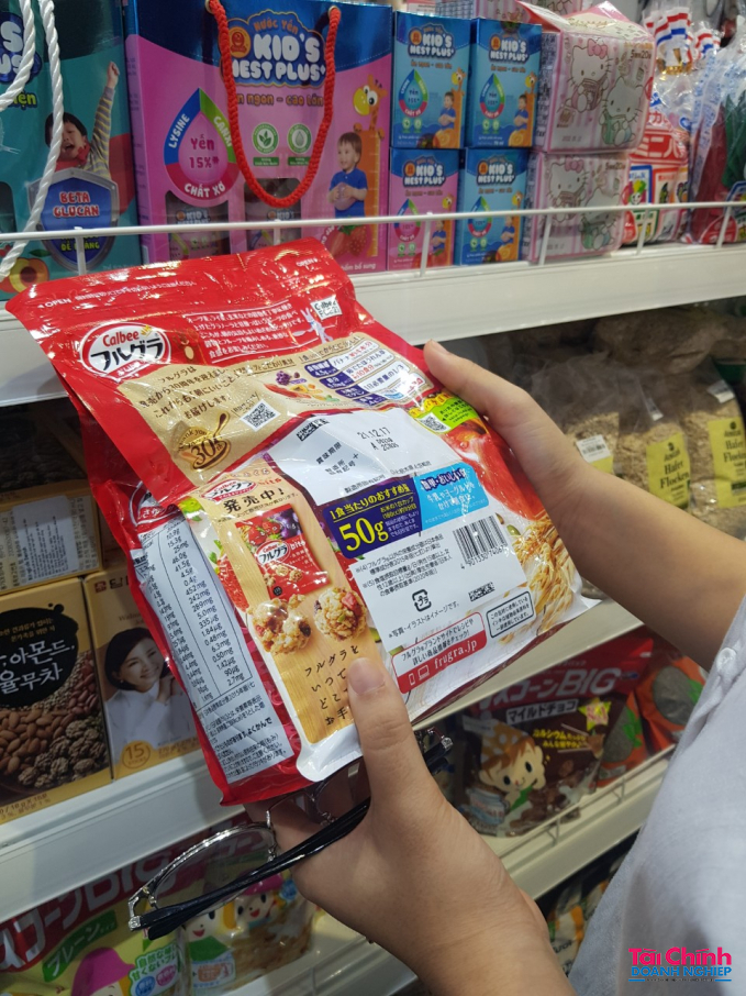Lào Cai: Siêu thị Bé Yêu ngang nhiên bày bán các sản phẩm có dấu hiệu nhập lậu?