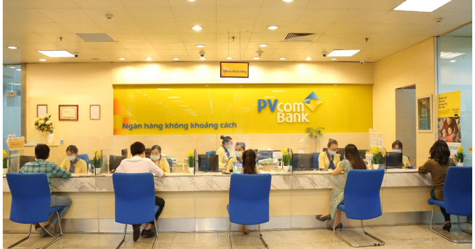 Thực hư chuyện PVCombank yêu cầu F0 đang cách ly ra quầy rút tiền