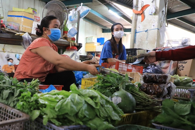 TP.HCM yêu cầu khẩn trương mở bán thực phẩm ở các chợ