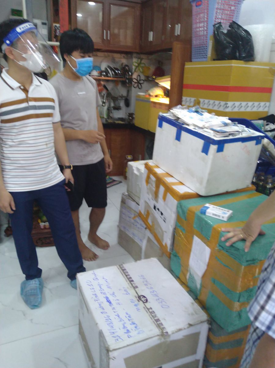 TPHCM: Thu giữ gần 3.000 hộp thuốc tân dược nhập lậu điều trị COVID-19