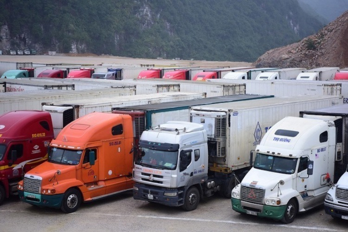 Cửa khẩu Tân Thanh tạm dừng hoạt động, nông sản ùn tắc nghiêm trọng