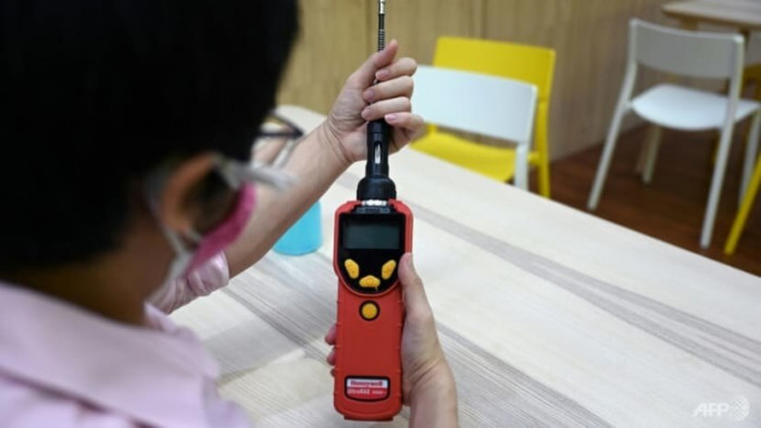 Thái Lan sáng chế thiết bị phát hiện Covid-19 qua mồ hôi nách