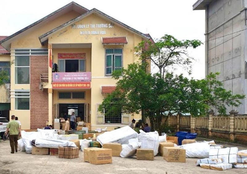 Quảng Bình: Lật tẩy thủ đoạn vận chuyển hàng lậu qua biên giới