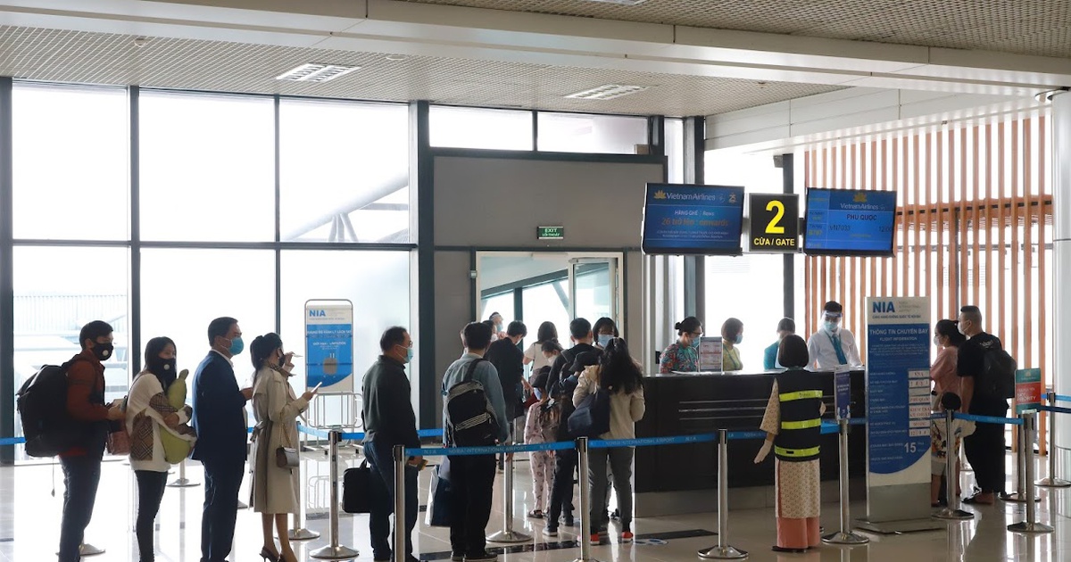 Bộ Y tế đề xuất: Khách đi máy bay, tàu hoả không cần xét nghiệm nếu đã tiêm 1 mũi vắc xin