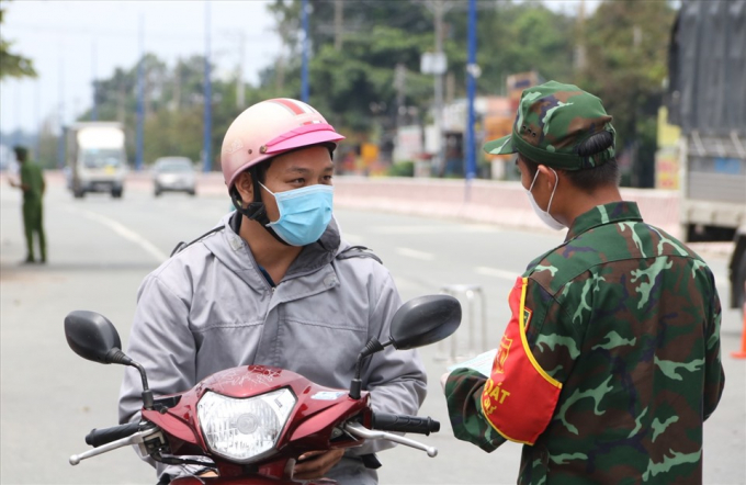 Di chuyển đến các tỉnh, thành phố, người dân phải làm gì?