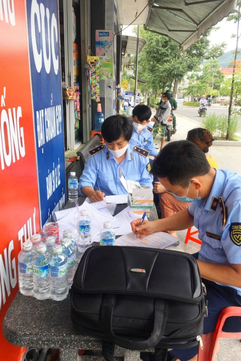 Phú Yên: Bắt giữ nhiều bộ xét nghiệm COVID-19 vi phạm