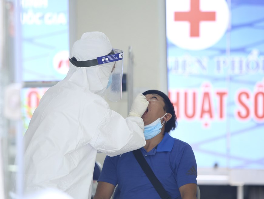 Bộ Y tế khẩn cấp yêu cầu doanh nghiệp báo cáo việc cung ứng và giá bán test xét nghiệm COVID-19