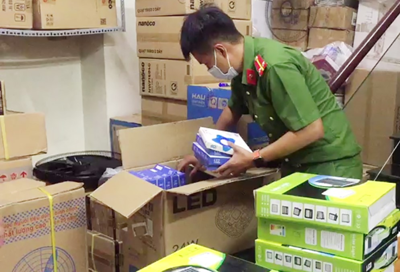 An Giang: Kịp thời bắt giữ gần 6.000 linh kiện điện máy '3 không'