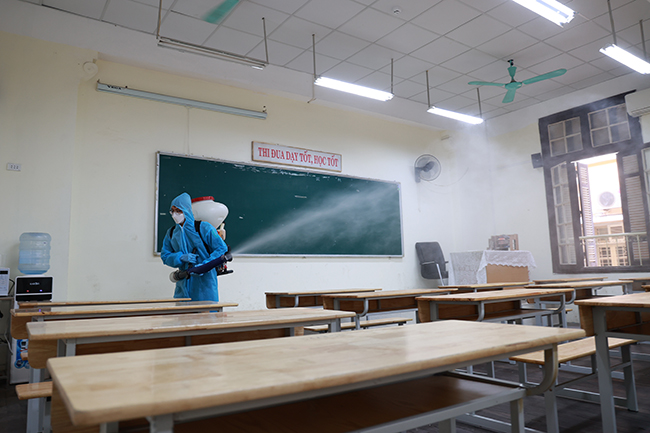 Từ 8/11: Hà Nội cho học sinh đi học trở lại ở nhiều quận, huyện