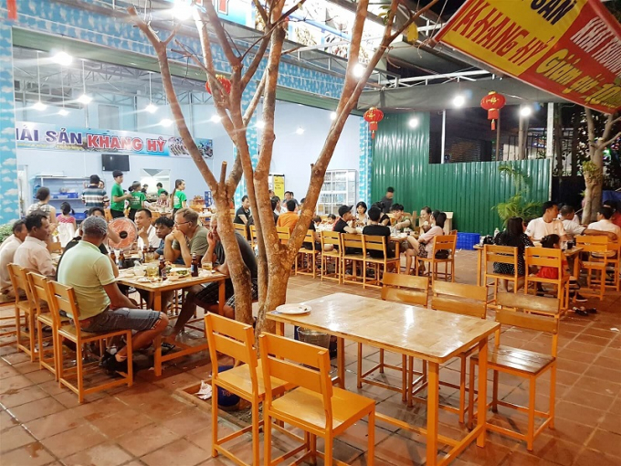 Hà Nội: Yêu cầu đóng cửa nhà hàng, cơ sở kinh doanh dịch vụ ăn uống trước 21h