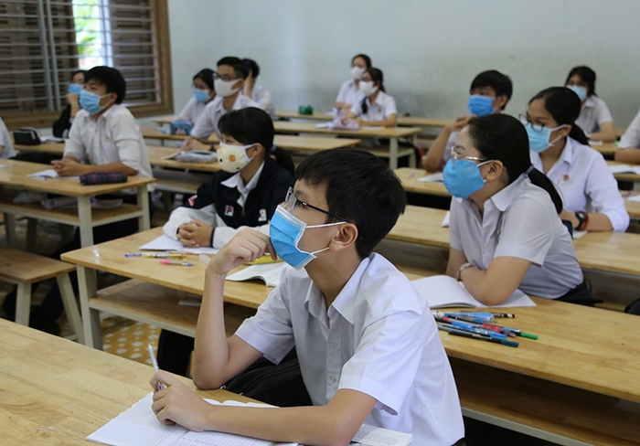 Chưa cho học sinh đồng loạt tới trường, Bí thư Thành uỷ Hà Nội nói gì?