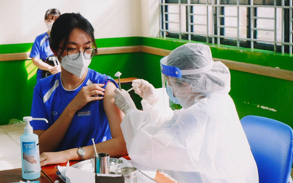 Hà Nội: Trong quý IV/2021 sẽ tiêm đủ mũi vaccine COVID-19 cho trên 95% trẻ em từ 12-17 tuổi