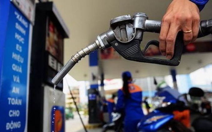 Giá xăng tăng hơn 600 đồng/lít, cao nhất trong 7 năm qua