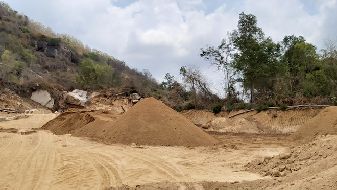 Tăng thuế xuất khẩu cát tự nhiên, giảm thuế suất đồ trang sức