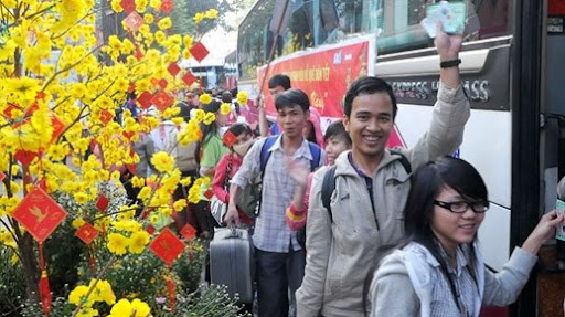 Hà Nội hỗ trợ phương tiện về quê miễn phí cho người lao động