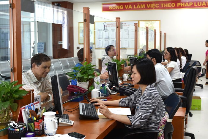 Ồ ạt rút BHXH một lần: Người lao động 'lợi ít, thiệt nhiều'