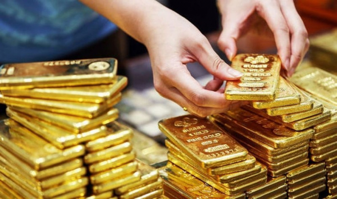 Giá vàng ngày 25/12: Vàng tăng cao trên mức 1.800 USD/ounce