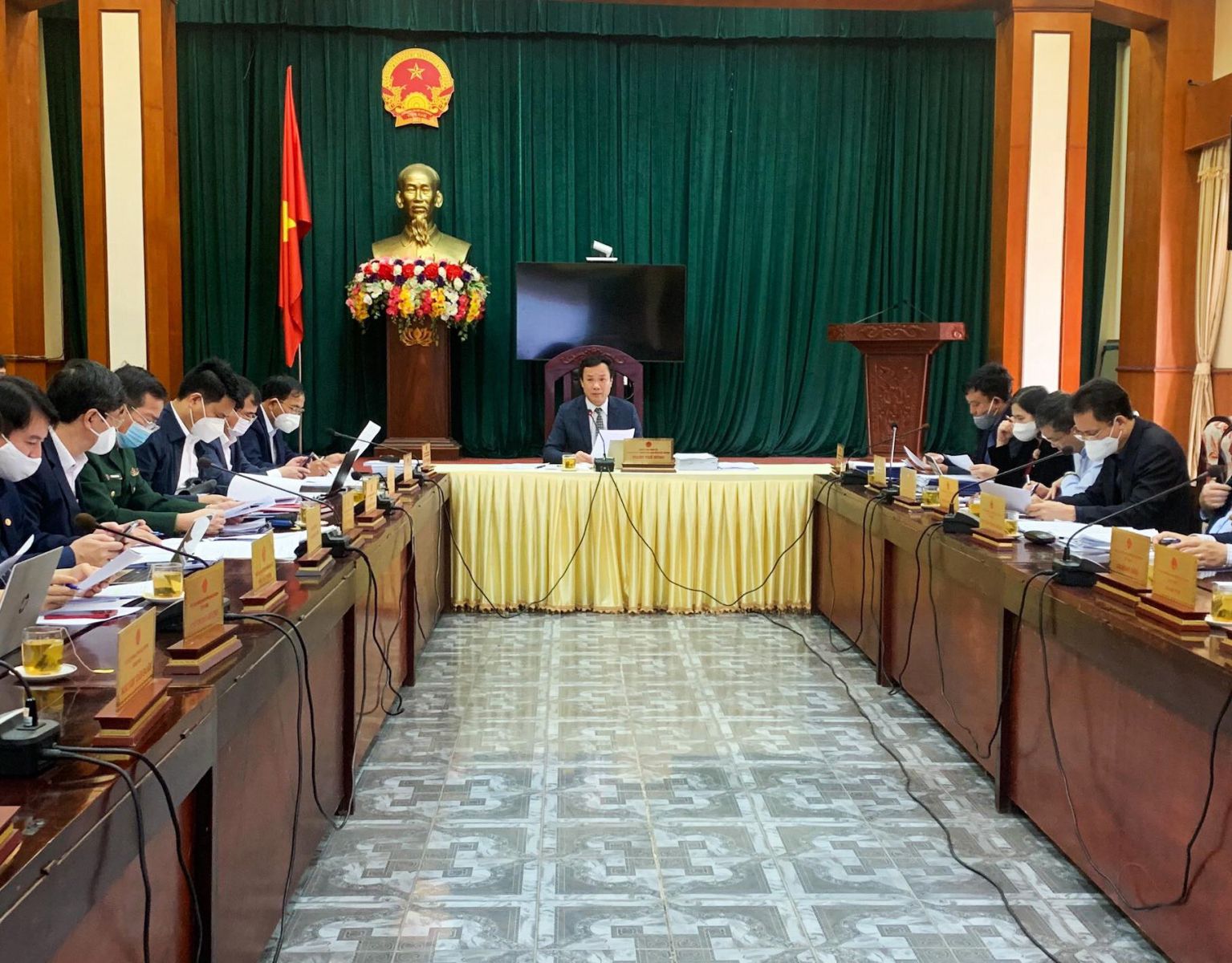 Sau lùm xùm Công ty Việt Á, Chủ tịch tỉnh Hải Dương yêu cầu rà soát các dự án mua sắm thiết bị y tế