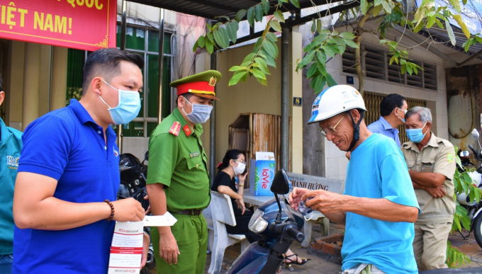 Phạt tới 3 triệu đồng người không đeo khẩu trang, không khai báo y tế từ 1/1/2022