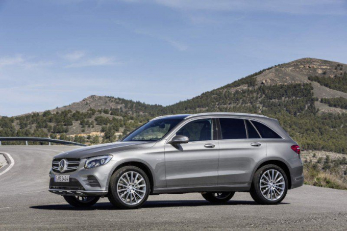 Hơn 800.000 ô tô Mercedes-Benz được cảnh báo có nguy cơ cháy nổ cao