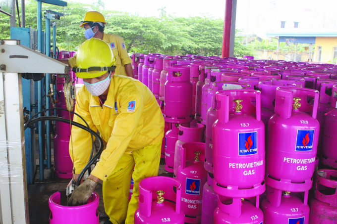 Giá gas, giá khí đốt tự nhiên tiếp tục giảm