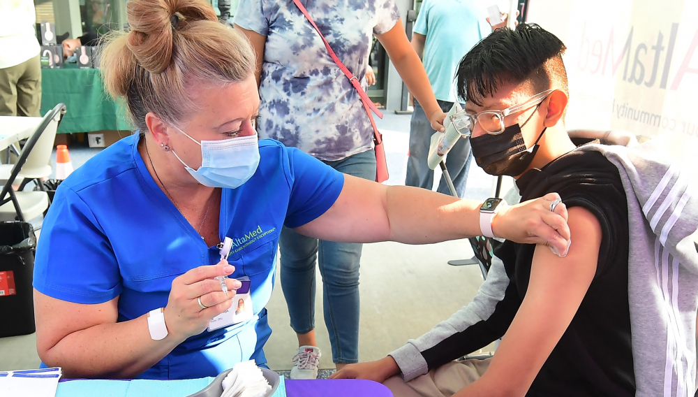 CDC Mỹ: Mũi vaccine tăng cường tạo hiệu quả bảo vệ trước nguy cơ nhập viện lên tới 91%