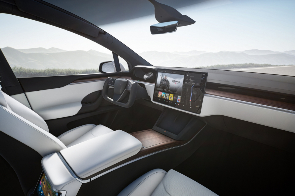 Tesla tiếp tục triệu hồi 500.000 xe do tính năng Boombox