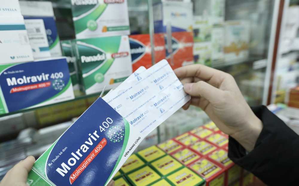 Thủ tướng đề nghị cắt giảm ngay thủ tục mua thuốc phòng, chống Covid-19