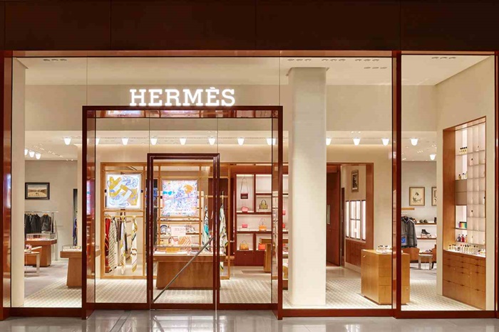 Hermès, Richemont và loạt thương hiệu cao cấp dừng kinh doanh ở Nga