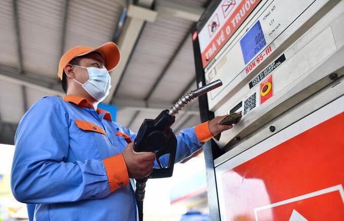 Thường vụ Quốc hội xem xét giảm thuế bảo vệ môi trường đối với xăng dầu vào ngày 23/3