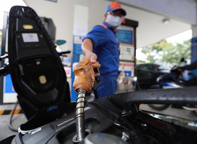 Bộ Công thương nói gì khi giá xăng lại 'lập đỉnh'