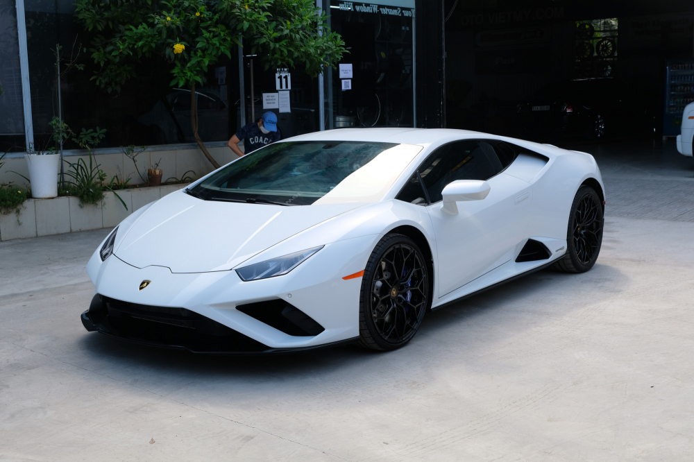 Lamborghini triệu hồi loạt xe Huracan Evo và STO do lỗi lắp ráp