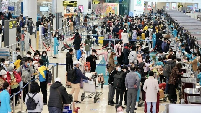 Cục Hàng không yêu cầu dừng thu tiền làm thủ tục ưu tiên tại sân bay