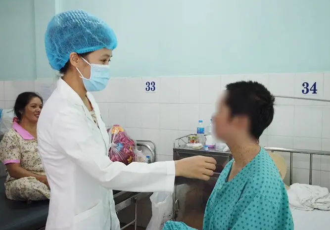 Cảnh báo: Uống thực phẩm chức năng để thải độc tố, cô gái trẻ suýt mất mạng