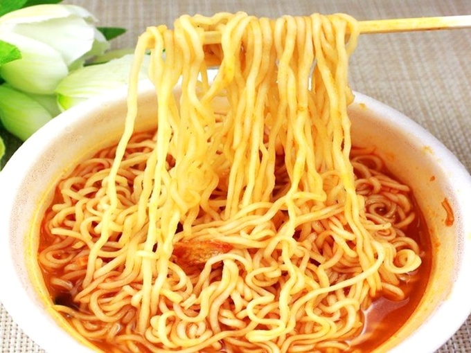 Giá mì gói tăng hơn 10%