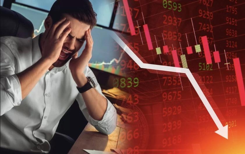 VN-Index chìm trong sắc đỏ, giảm hơn 10 điểm