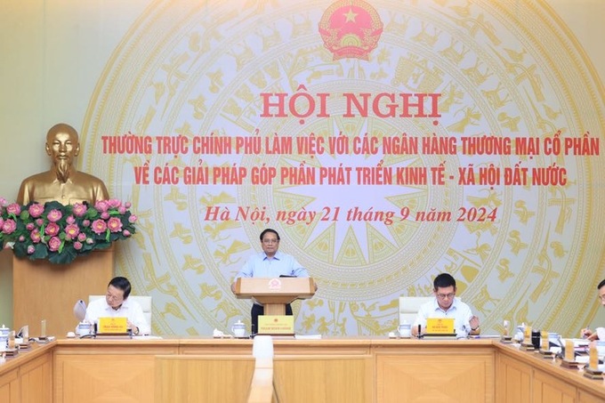 Thủ tướng yêu cầu ngân hàng thương mại cổ phần giảm lãi suất cho vay, sân sau và nợ xấu